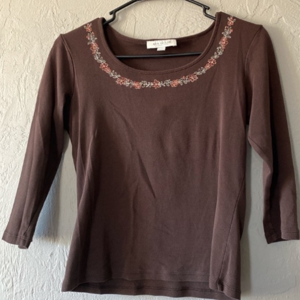 3/4 sleeved pretty brown flower embroidered top